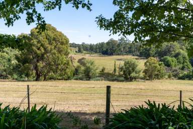 Farm For Sale - VIC - Yellingbo - 3139 - HIGHLY SOUGHT YARRA VALLEY OFFERING  (Image 2)