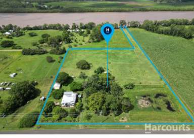 Farm Sold - QLD - Walkers Point - 4650 - 8 MINUTES TO MARYBOROUGH-  5 Acres and Perfect Queenslander  (Image 2)