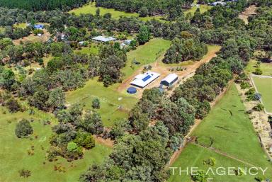 Farm For Sale - WA - Wooroloo - 6558 - "Escape to the Country"  (Image 2)
