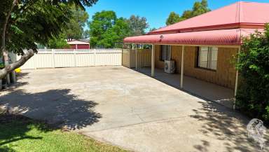 Farm Sold - NSW - Wee Waa - 2388 - GORGEOUS EXECUTIVE RESIDENCE, SITUATED ON 1 ACRE, IN TOWN!!  (Image 2)