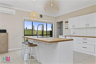 Farm For Sale - NSW - Wallerawang - 2845 - Welcome home  (Image 2)