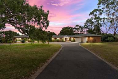 Farm For Sale - VIC - Sale - 3850 - A RARE AND ALL-INCLUSIVE PROPERTY IN A SOUGHT-AFTER LOCATION  (Image 2)