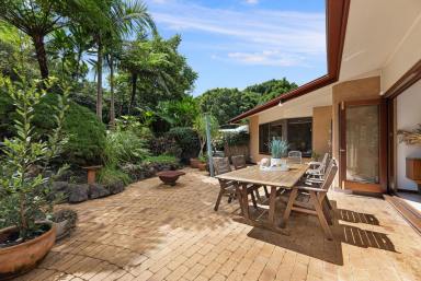 Farm For Sale - QLD - Maleny - 4552 - IT'S GOT THE LOOK AND THE POSITION!  (Image 2)