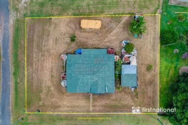 Farm For Sale - QLD - Mount Perry - 4671 - RENOVATE OR DETONATE  (Image 2)