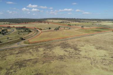Farm For Sale - QLD - Greenmount - 4359 - Conveniently positioned 29km from Toowoomba and a mere 2km from Greenmount  (Image 2)