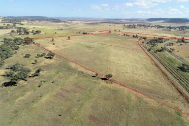 Farm For Sale - QLD - Greenmount - 4359 - Conveniently positioned 29km from Toowoomba and a mere 2km from Greenmount  (Image 2)