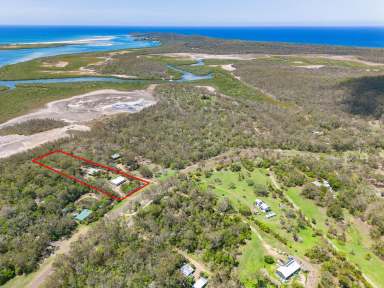 Farm For Sale - QLD - Agnes Water - 4677 - The Golden Mile on Round Hill Creek  (Image 2)