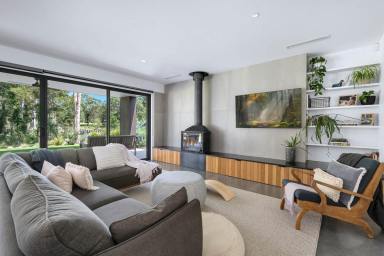 Farm For Sale - NSW - Worrigee - 2540 - Contemporary Luxury Living  (Image 2)