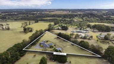 Farm For Sale - VIC - Tyabb - 3913 - Happily Ever After On 2 Acres  (Image 2)