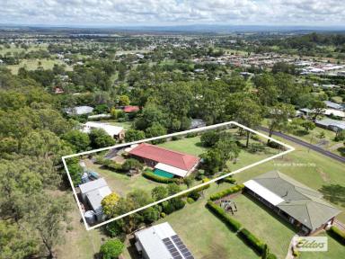 Farm For Sale - QLD - Laidley - 4341 - UNDER OFFER Sprawling Family Home Located in the Dress Circle of Laidley.  (Image 2)