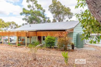 Farm For Sale - WA - Mount Barker - 6324 - Sweet Country Cottage!  (Image 2)