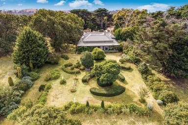 Farm For Sale - VIC - Kilmore - 3764 - Magnificent Homestead with Land Bank Potential  (Image 2)