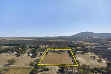 Farm For Sale - VIC - Raglan - 3373 - Country Retreat on Approx. 5 acres With Subdivision Potential (STCA)  (Image 2)