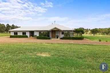 Farm For Sale - NSW - Young - 2594 - STUNNING LIFESTYLE PROPERTY!  (Image 2)