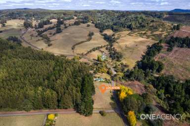 Farm Sold - TAS - Tewkesbury - 7321 - Out of Town and a World Away!  (Image 2)