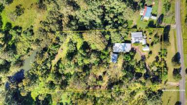 Farm For Sale - QLD - Millstream - 4888 - LIFESTYLE ACREAGE WITH PERMANENT CREEK  (Image 2)