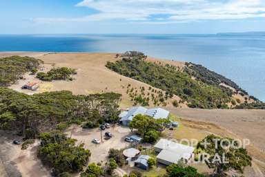 Farm For Sale - SA - Cuttlefish Bay - 5222 - Cuttlefish Bay  (Image 2)