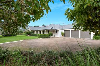 Farm For Sale - NSW - Berry - 2535 - Discover the Epitome of Country Living in Berry  (Image 2)