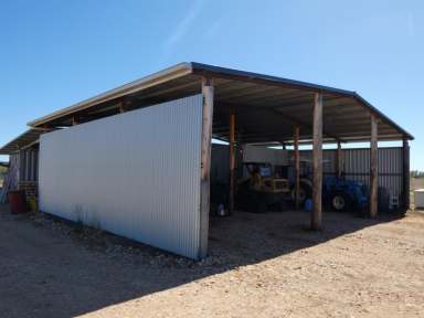 Farm Sold - QLD - Chinchilla - 4413 - Sold by Team Barker  (Image 2)