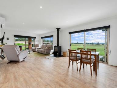 Farm For Sale - VIC - Lindenow South - 3875 - YOUR RURAL DREAM IS HERE!  (Image 2)