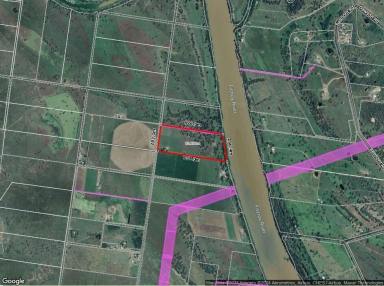 Farm For Sale - QLD - Alton Downs - 4702 - ‘Riverina’ -River Frontage -Hay Making Opportunity  (Image 2)