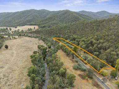 Farm For Sale - VIC - Nariel Valley - 3707 - GREAT STARTER BLOCK IN THE HIGH COUNTRY  (Image 2)