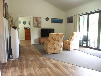 Farm For Sale - QLD - South Isis - 4660 - SITTING PRETTY  (Image 2)