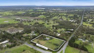 Farm Sold - VIC - Pearcedale - 3912 - Private Family Home with Lagoon Pool & Machinery Shed  (Image 2)