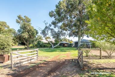 Farm For Sale - WA - Lennard Brook - 6503 - 'Brookwood' - An Exceptional Waterfront Retreat! (Very Rare Find)  (Image 2)