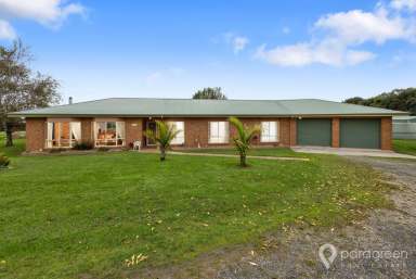 Farm For Sale - VIC - Foster - 3960 - FAMILY HOME ON 5 ACRES WITH PROM VIEWS  (Image 2)