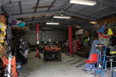 Farm Sold - QLD - Caboolture - 4510 - BRING THE MOTOR BIKES, KAYAKS, HORSES AND CARS!!  (Image 2)