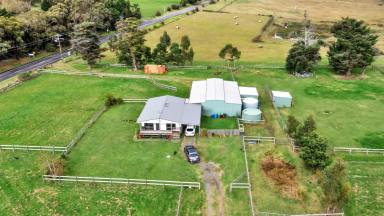 Farm For Sale - VIC - Narre Warren North - 3804 - Premier Development Opportunity with Equestrian Potential: 32.5 Acres on Harkaway Road  (Image 2)