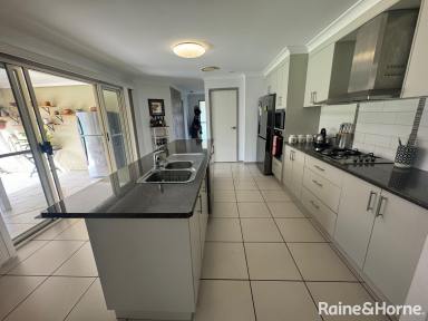 Farm Sold - QLD - Kingaroy - 4610 - Summit View House  (Image 2)