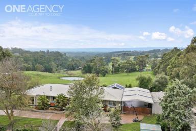 Farm For Sale - VIC - Nyora - 3987 - Luxury Living on 10 Acres  (Image 2)
