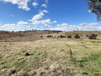 Farm For Sale - NSW - Bannaby - 2580 - Peace and Quiet, Surrounded By Beautiful Views, Creek and 2 Dams, Zoned Ru2, Perfect  Country Weekend Retreat.  (Image 2)