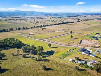 Farm For Sale - VIC - Lindenow South - 3875 - LEVEL AND READY TO BUILD  (Image 2)