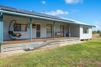 Farm For Sale - NSW - Mendooran - 2842 - CHARMING 4 BEDROOM COTTAGE ON 6 HECTARES - A DREAM COME TRUE!  (Image 2)