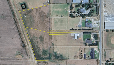 Farm For Sale - VIC - Kerang - 3579 - INVEST OR BUILD  (Image 2)