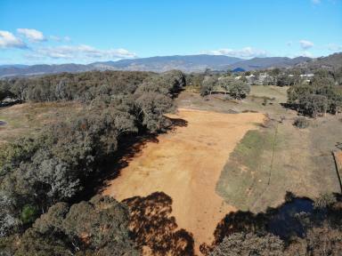 Farm For Sale - NSW - Tumut - 2720 - Build your dream home or Subdivision potential  (Image 2)