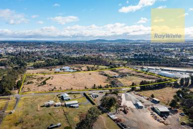 Farm For Sale - NSW - Goulburn - 2580 - Acreage In The City Limits !  (Image 2)