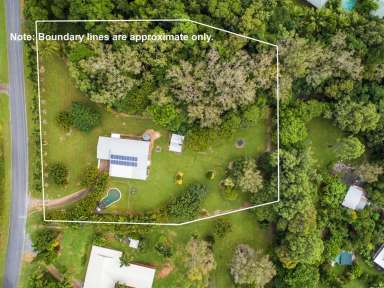 Farm For Sale - QLD - Oak Beach - 4877 - Four bedroom home on Acreage only moments from the beach!  (Image 2)