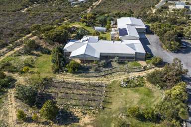 Farm For Sale - WA - Karakin - 6044 - "Wow, this one has it all"  (Image 2)