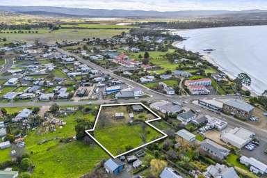 Farm For Sale - TAS - Swansea - 7190 - In the midst of everything  (Image 2)