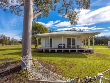 Farm For Sale - NSW - Oxley Island - 2430 - FARMHOUSE ON THE COAST  (Image 2)