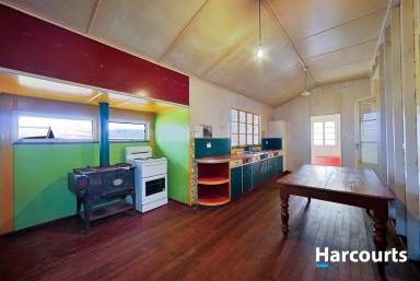 Farm For Sale - QLD - Doolbi - 4660 - CLASSIC OLD FARM HOUSE 1.95 ACRES  (Image 2)