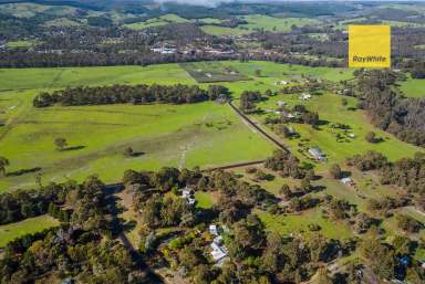 Farm Sold - WA - Nannup - 6275 - 4.94 ACRES OF COUNTRY LIVING  (Image 2)