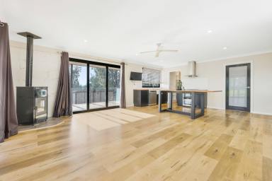 Farm Sold - NSW - Tamworth - 2340 - PEACEFUL, MODERN HOME CONVENIENTLY LOCATED  (Image 2)