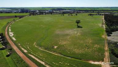 Farm Sold - WA - Merredin - 6415 - LITTLE ROCK and THE LODGE  (Image 2)