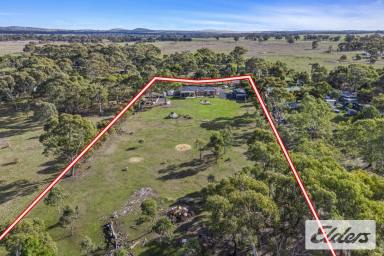 Farm For Sale - VIC - Clunes - 3370 - Elegant Rural Retreat at 100 Fairview Drive  (Image 2)