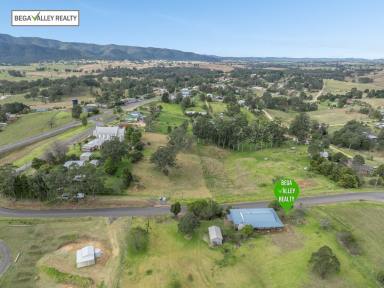 Farm For Sale - NSW - Bemboka - 2550 - GORGEOUS HOME WITH A MOUNTAIN BACKDROP  (Image 2)